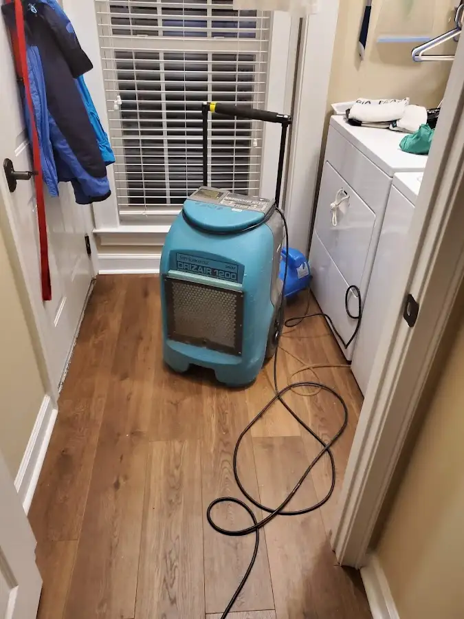 Commercial dehumidifier deployed for Crawl Space Restoration in Pasco